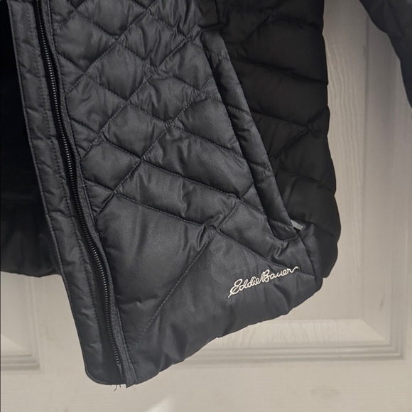 Eddie Bauer Women's Black Quilted Puffer Coat Size Small - Picture 7 of 8
